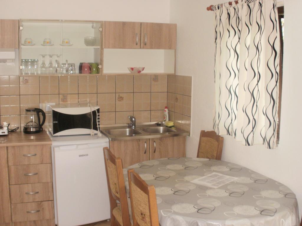 Guest House Korana Екстер'єр фото
